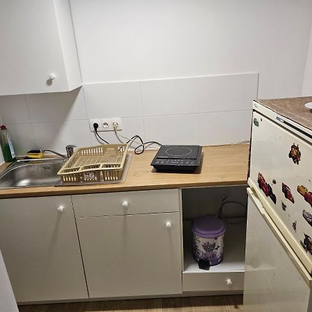 7Dab Rotten 4B2 Contactless Self Check-In Budapest Ruang foto