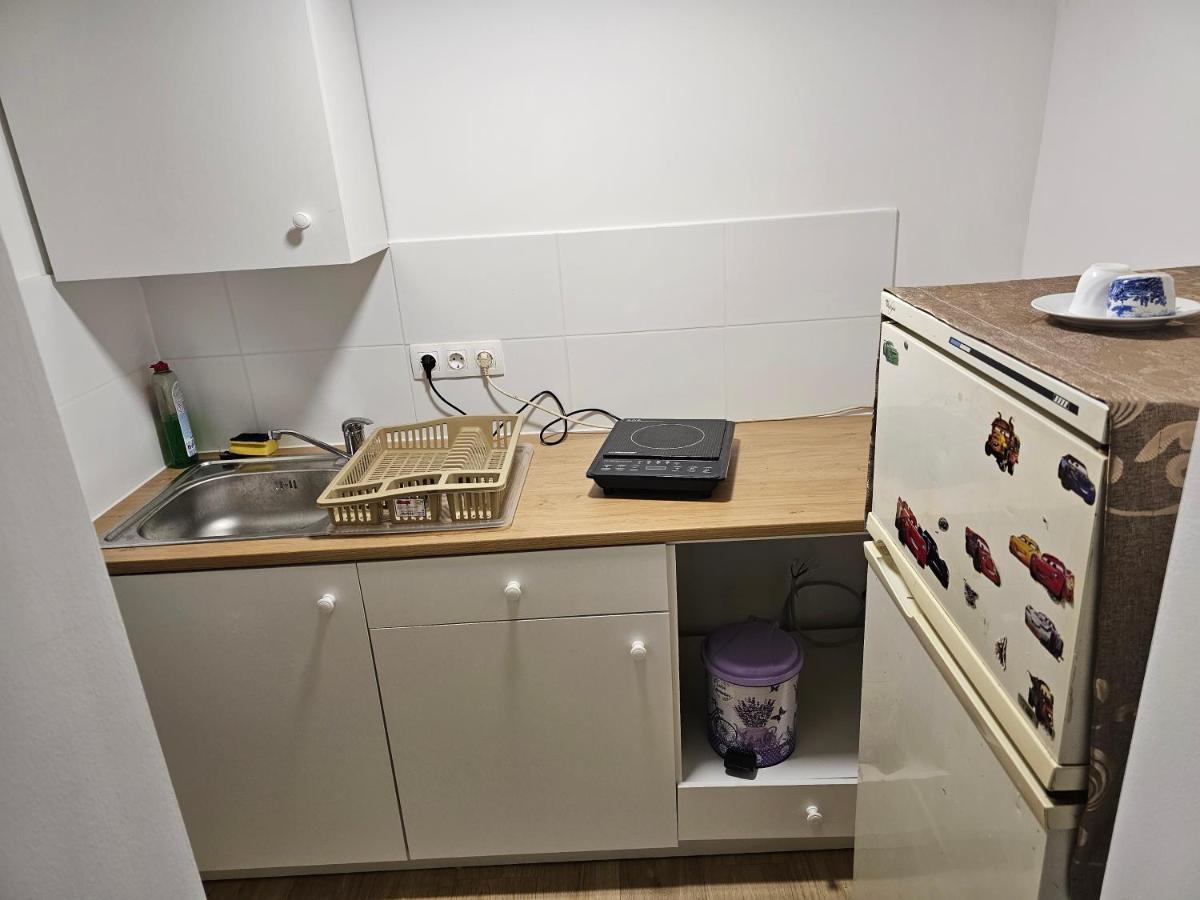 7Dab Rotten 4B2 Contactless Self Check-In Budapest Ruang foto